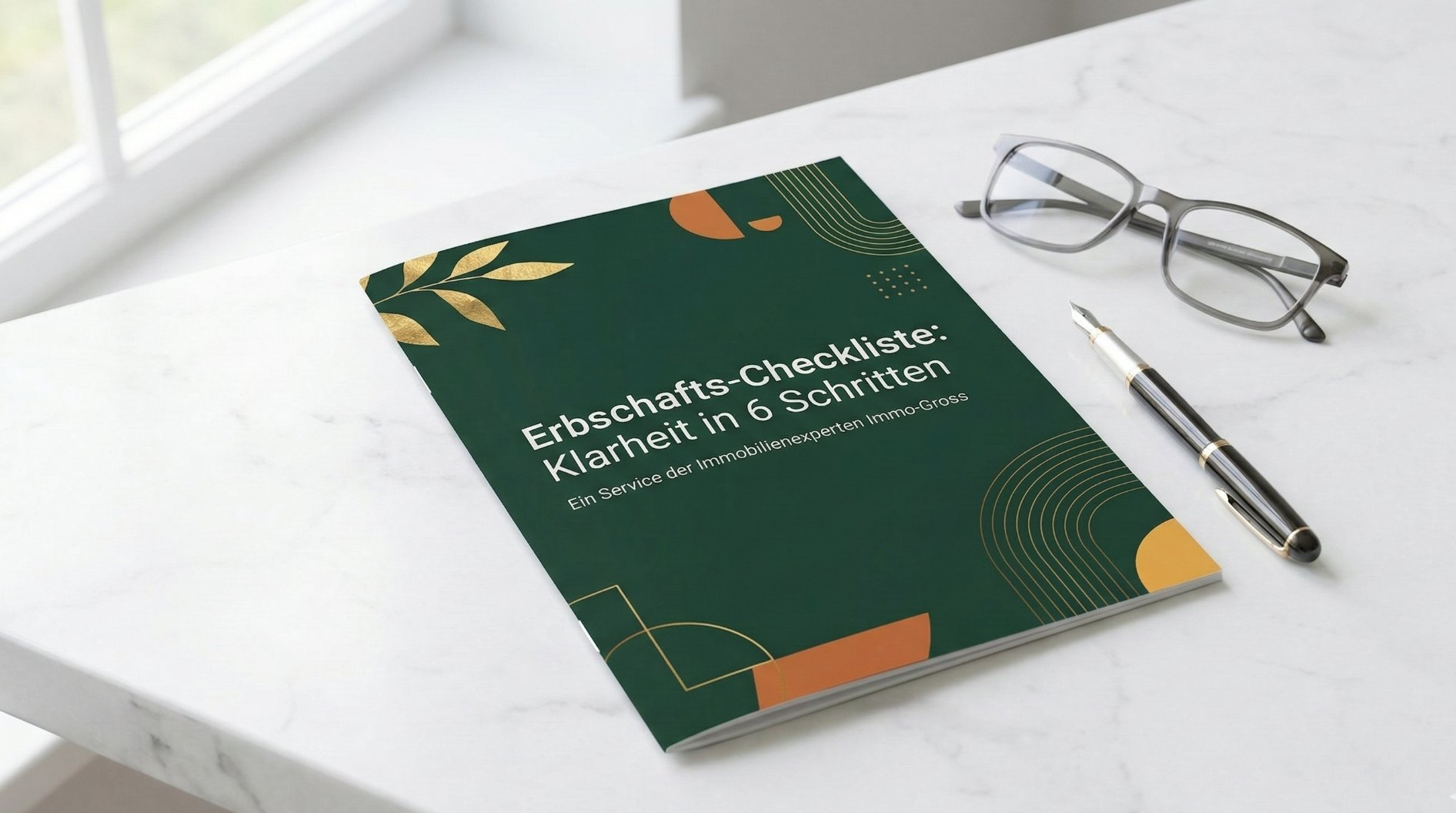 Professionelles Mockup der kostenlosen Erbschafts-Checkliste: Klarheit in 6 Schritten für Immobilien-Erben im Dreiländereck Lörrach.
